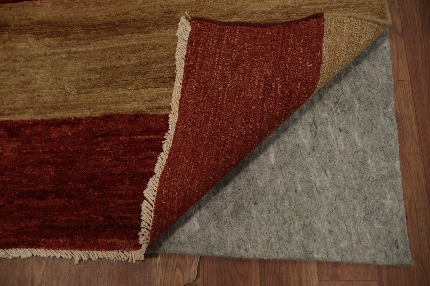 Geometric Gabbeh Vegetable Dye Area Rug 6x8 with Maze-like Design
