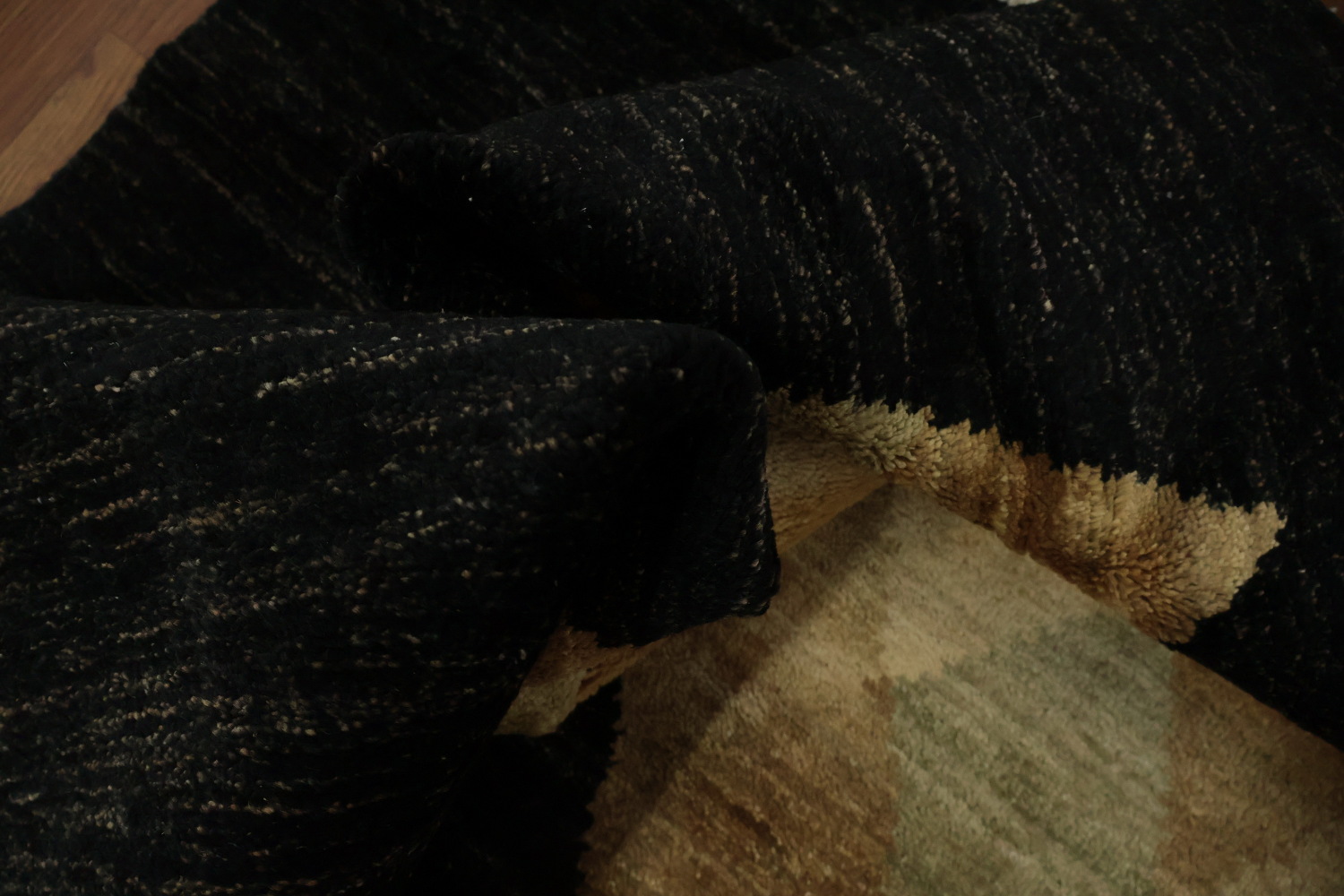 Bold Diamond Motif in Luxurious Black Gabbeh Area Rug 6x8