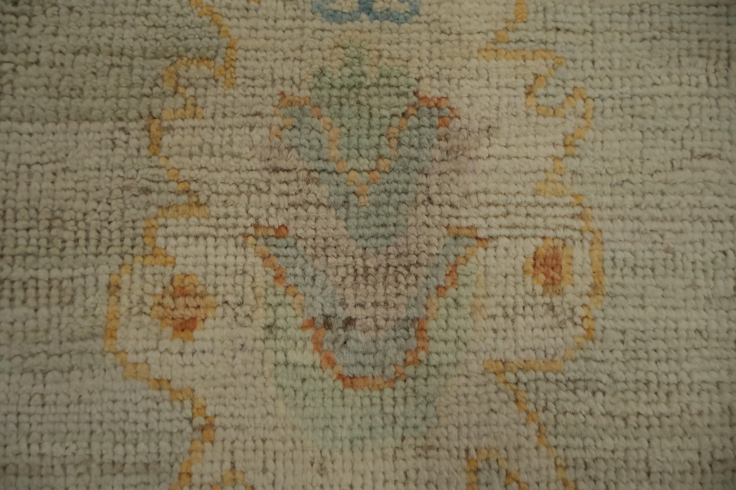 Traditional Style Oushak Area Rug 9x12 with a Harmony of Gentle Shades