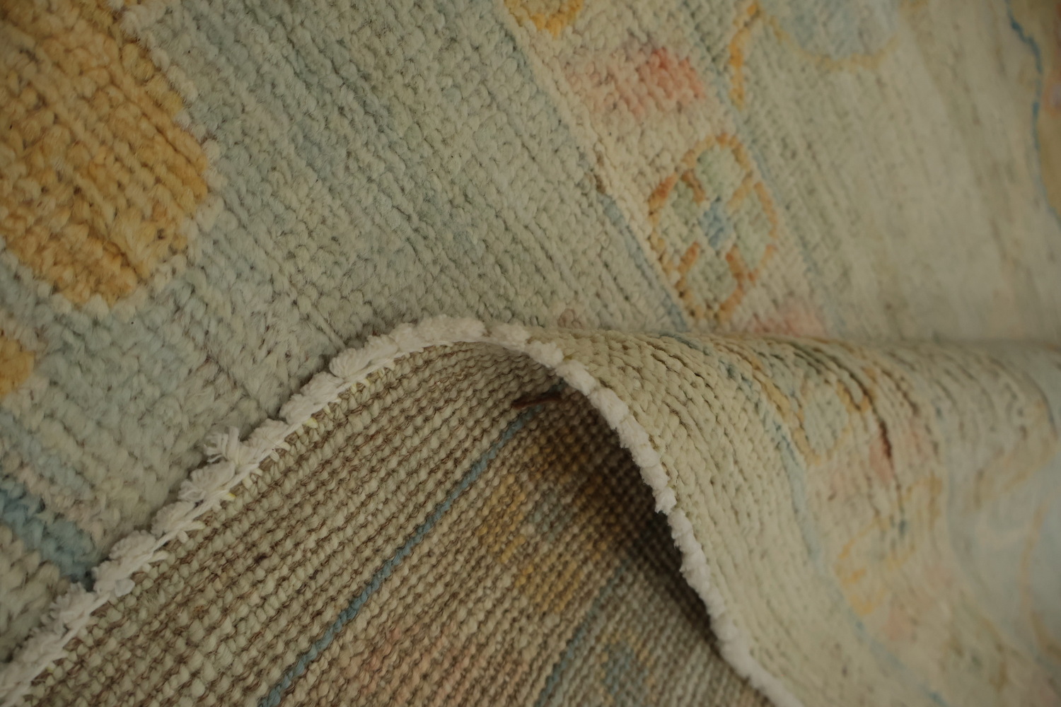 Traditional Style Oushak Area Rug 9x12 with a Harmony of Gentle Shades