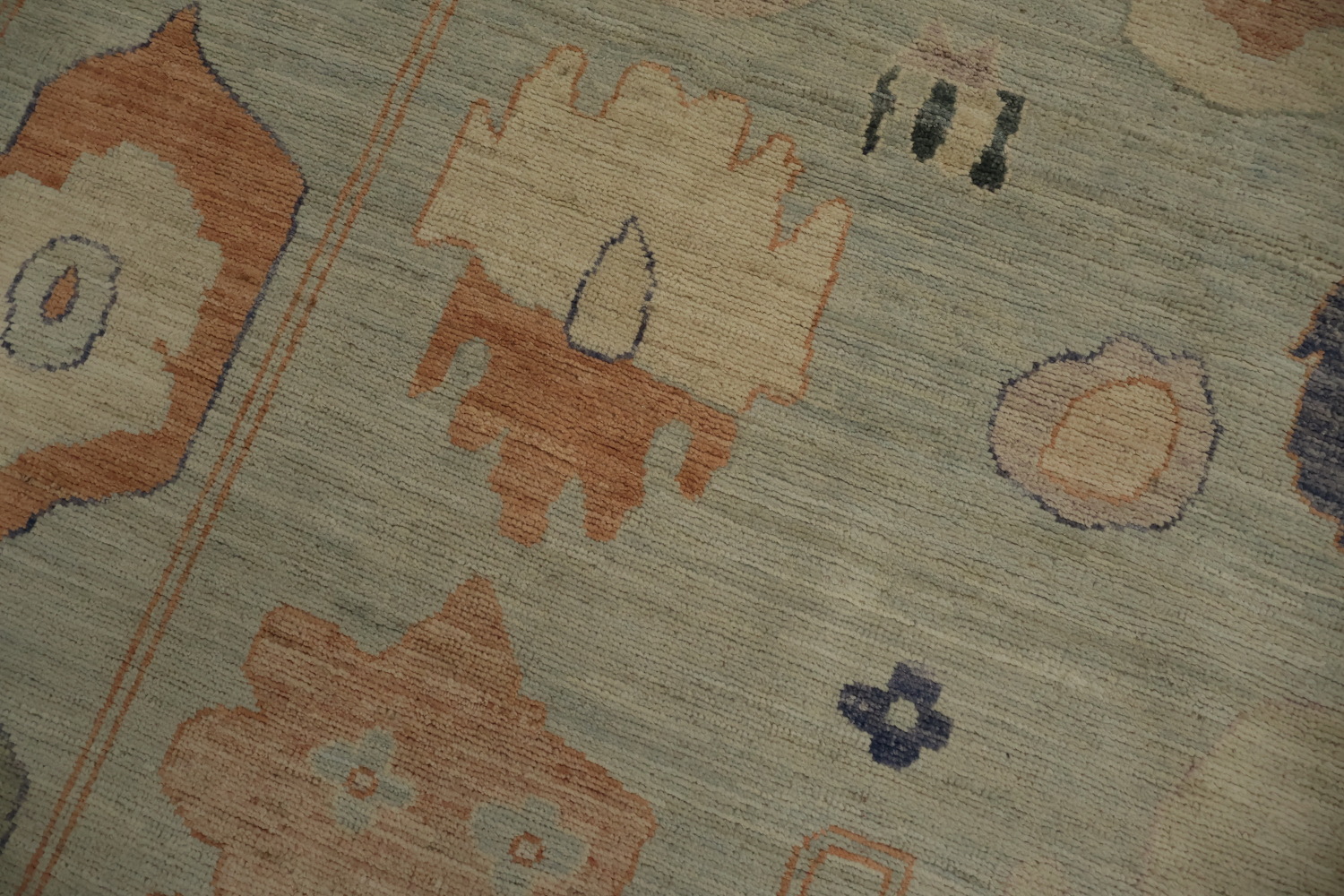 Transform Your Space with This Oushak Vegetable Dye Area Rug 9x12