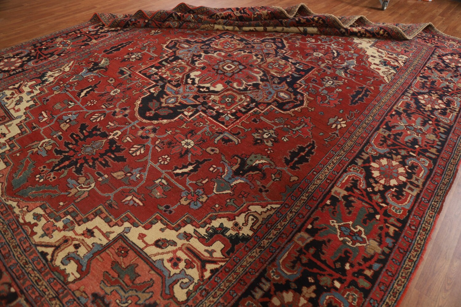 Pre-1900 Antique Vegetable Dye Heriz Serapi Persian Rug 11x13
