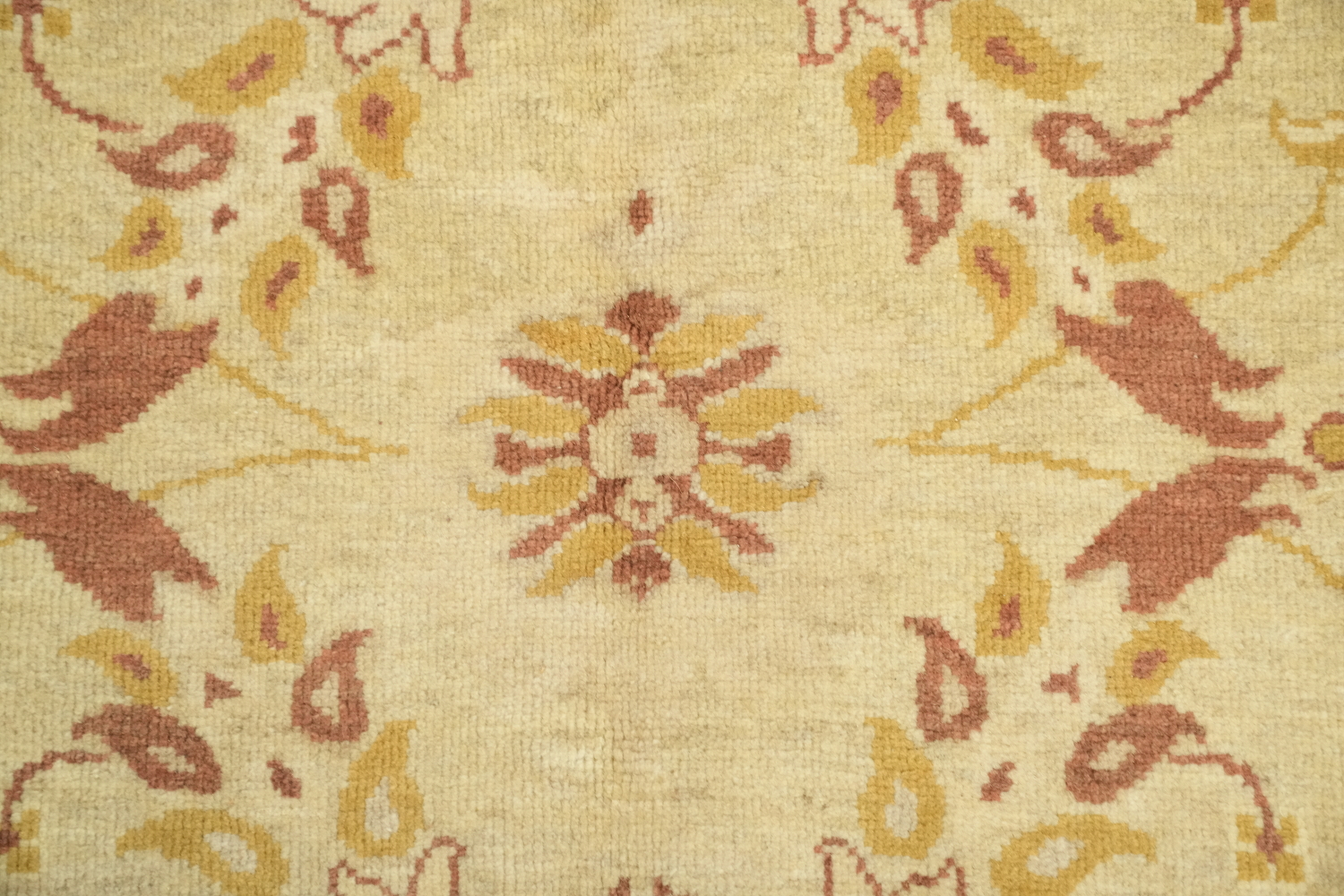 Elegant Traditional Peshawar Pakistan Rug with Subtle Floral Accents 6'x8'