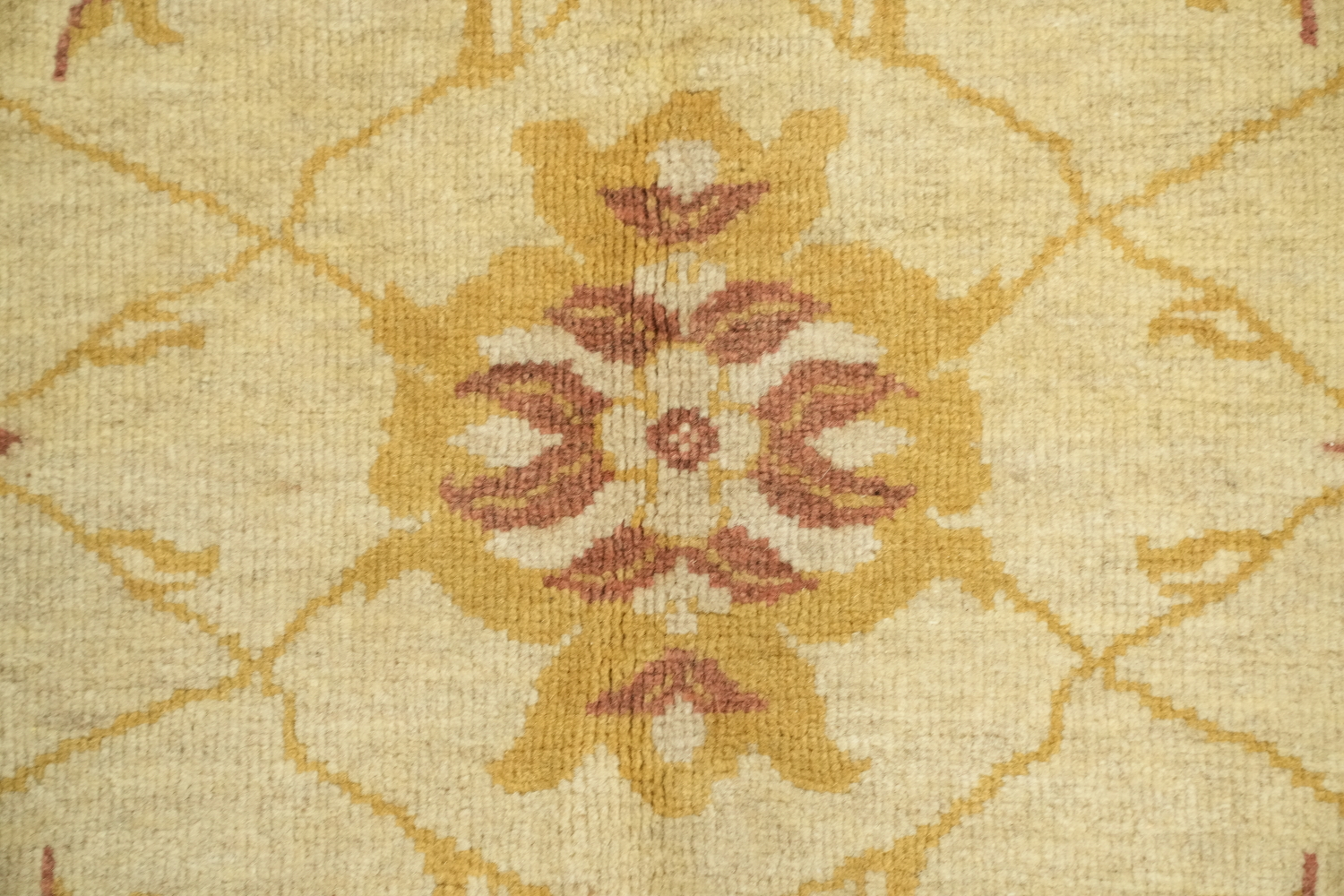 Elegant Traditional Peshawar Pakistan Rug with Subtle Floral Accents 6'x8'