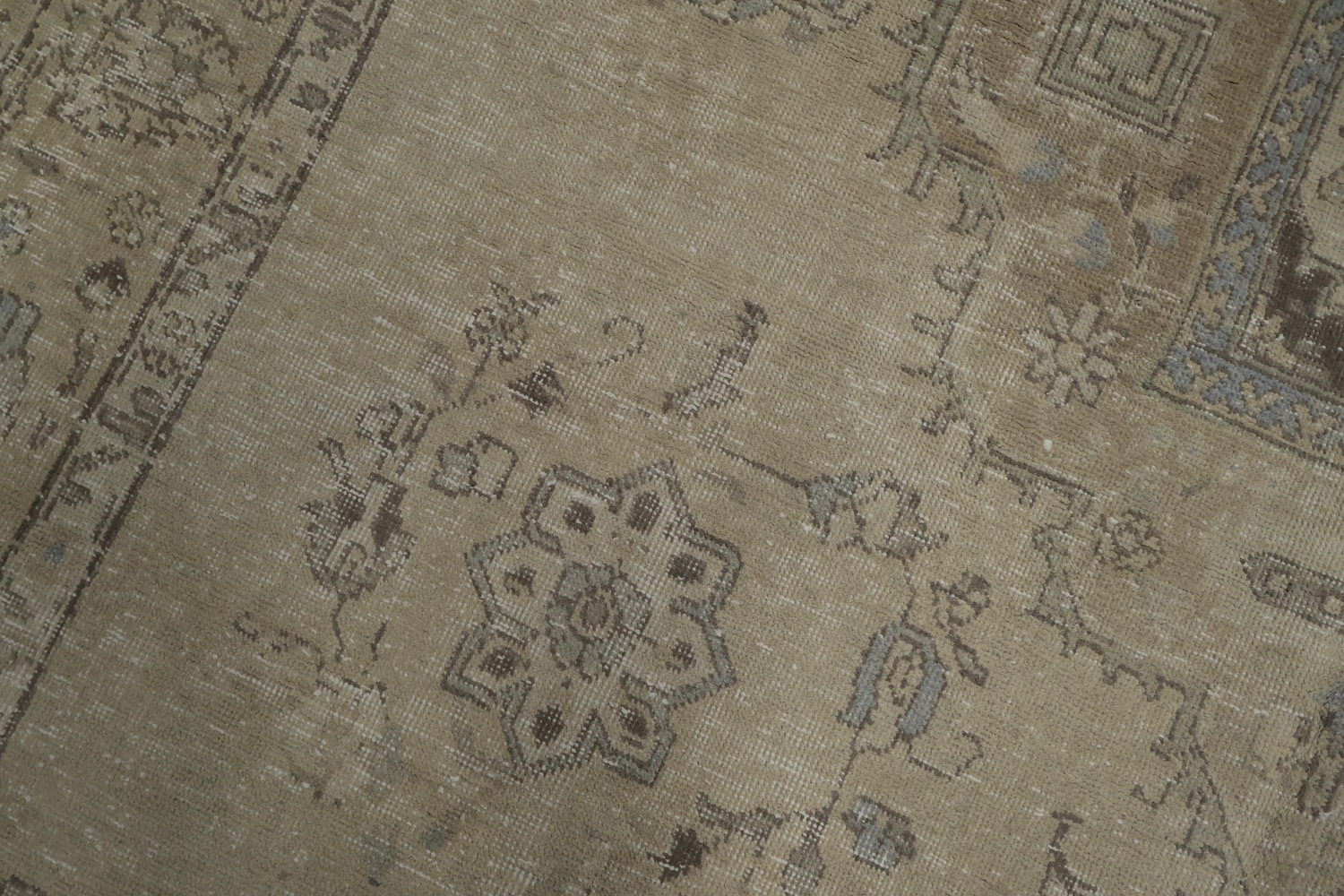 Timeless Beauty Handcrafted Tabriz Persian Area Rug 7x9