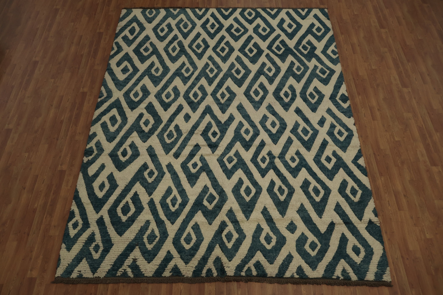 Ivory/ Blue Moroccan Shaggy Area Rug 9x11