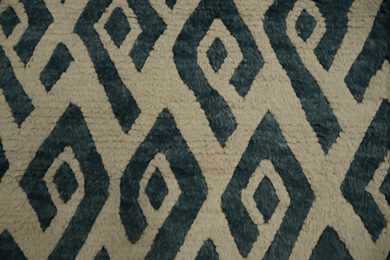 Ivory/ Blue Moroccan Shaggy Area Rug 9x11