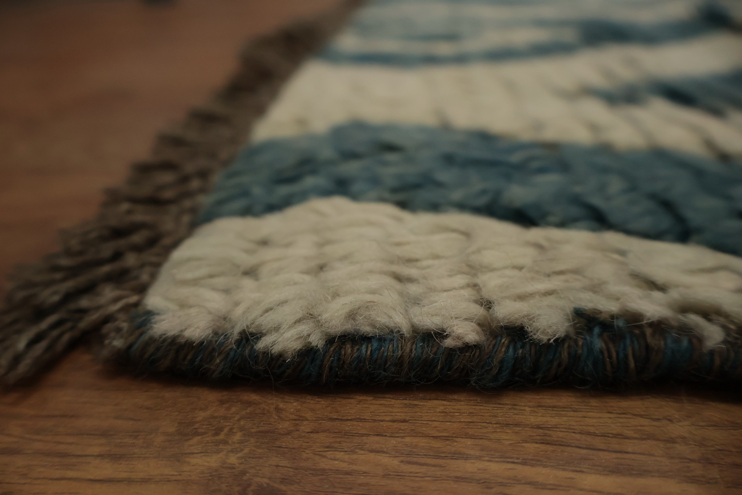 Ivory/ Blue Moroccan Shaggy Area Rug 9x11