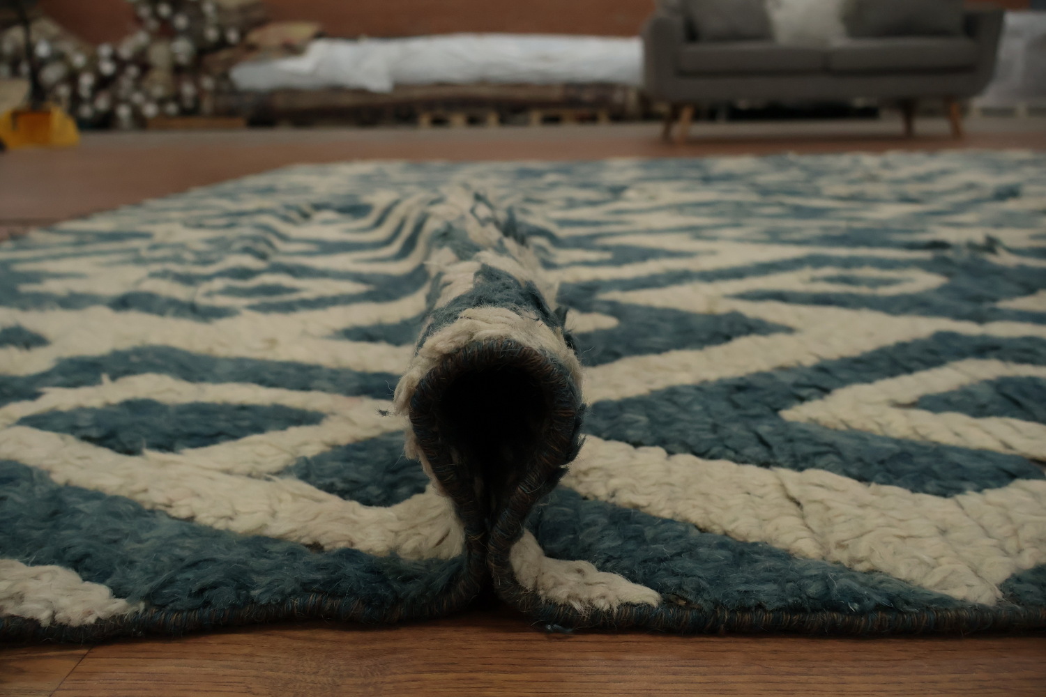 Ivory/ Blue Moroccan Shaggy Area Rug 9x11