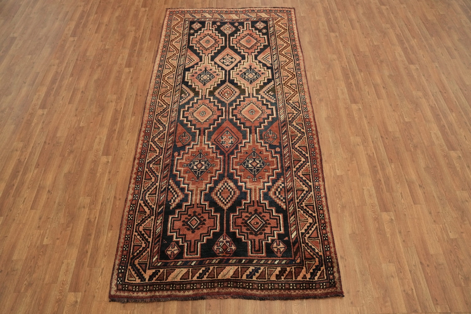 Lori Persian Area Rug 5x10