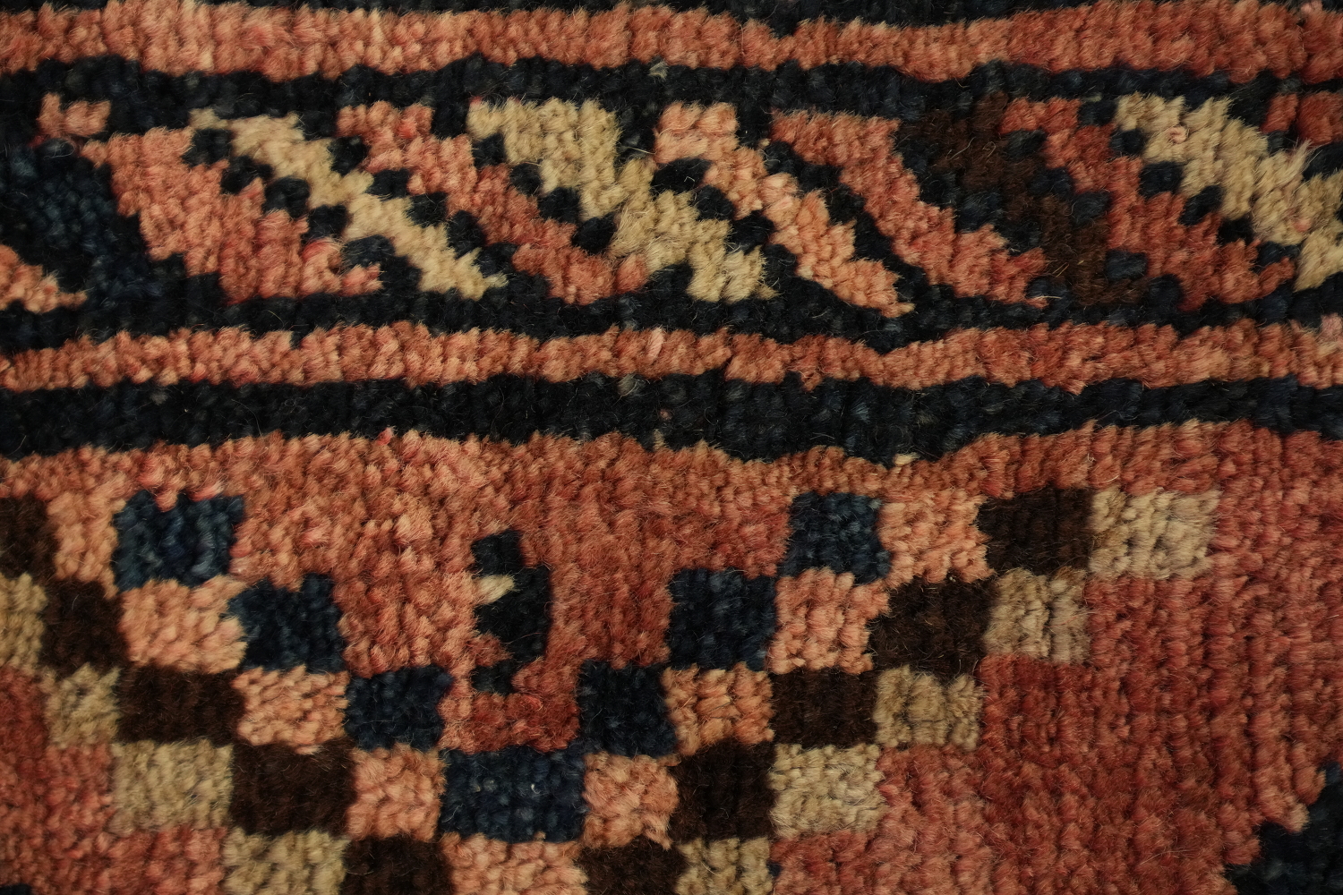 Lori Persian Area Rug 5x10