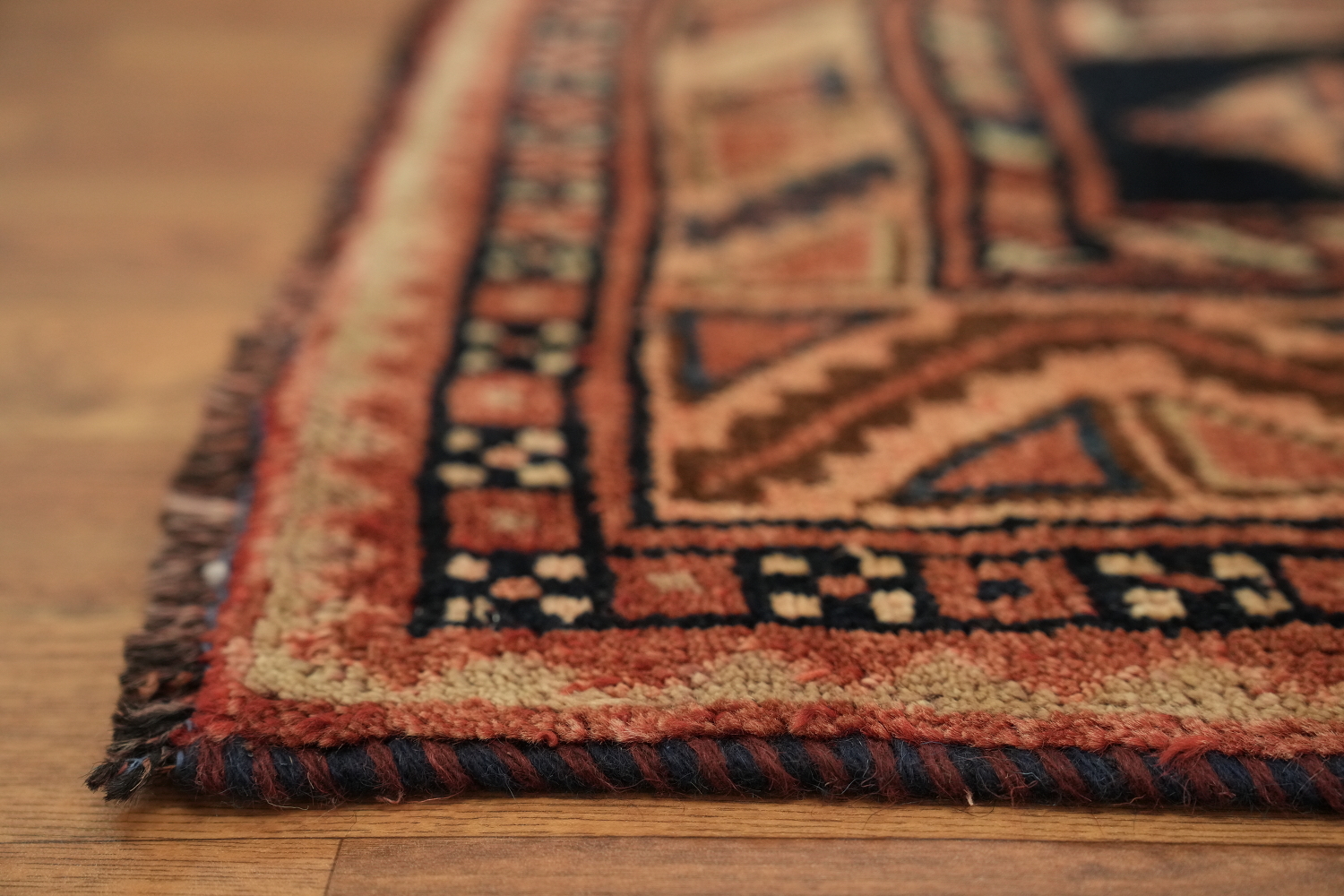 Lori Persian Area Rug 5x10