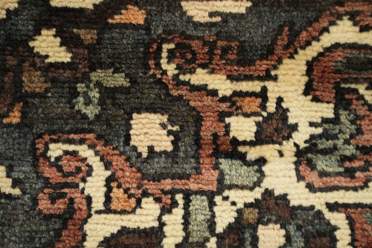 Vintage Lilian Persian Runner Rug 3x9