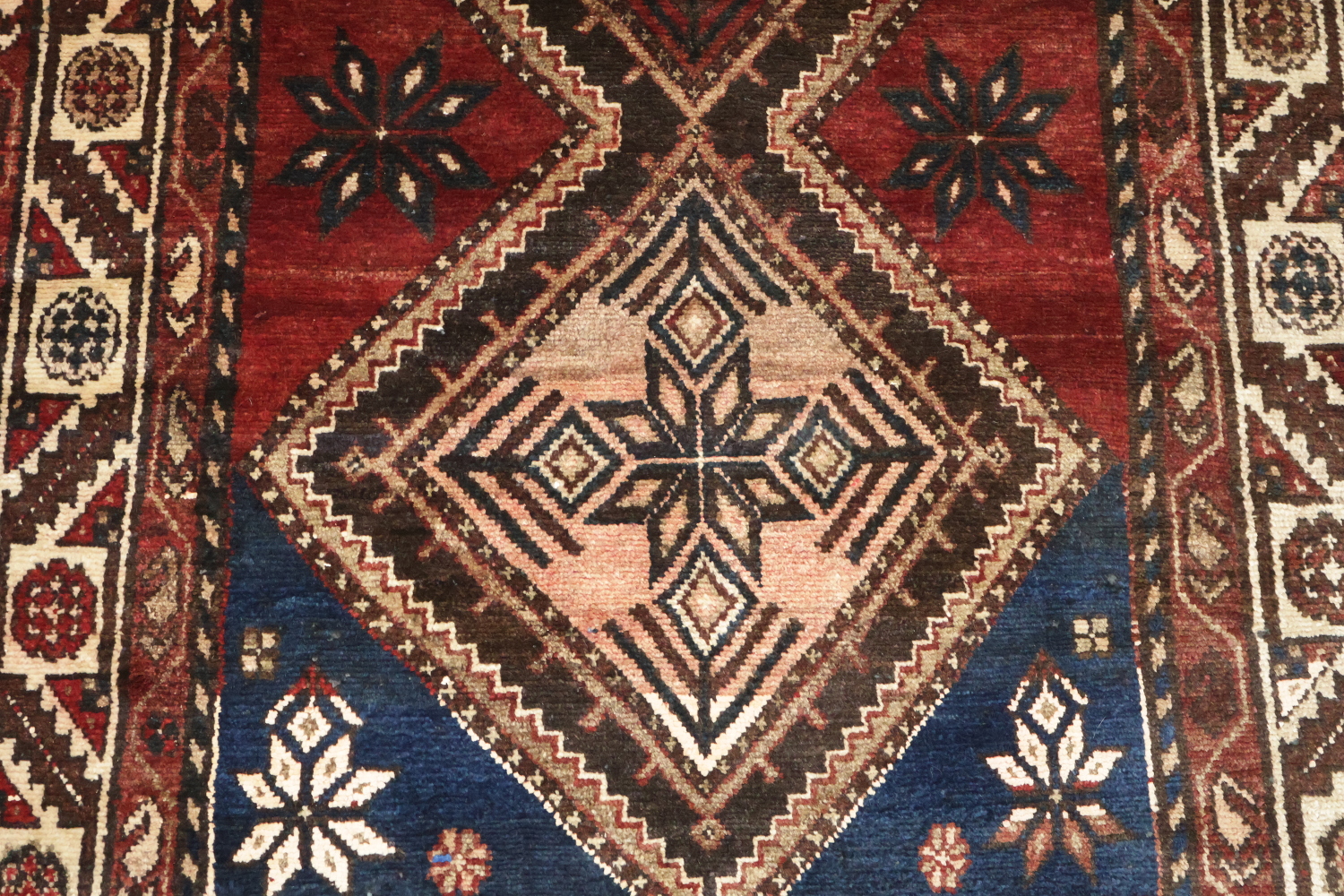 Geometric Hamedan Persian Runner Rug 4x10