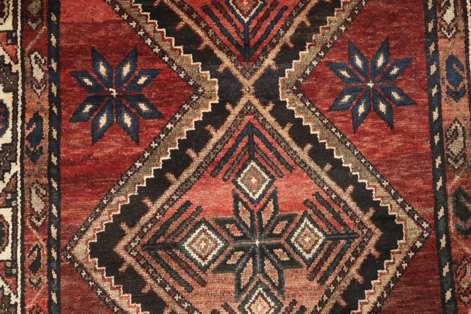 Geometric Hamedan Persian Runner Rug 4x10