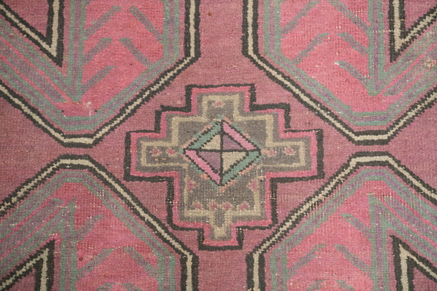 Tribal Fuchsia Meshkin Persian Runner Rug 4x9