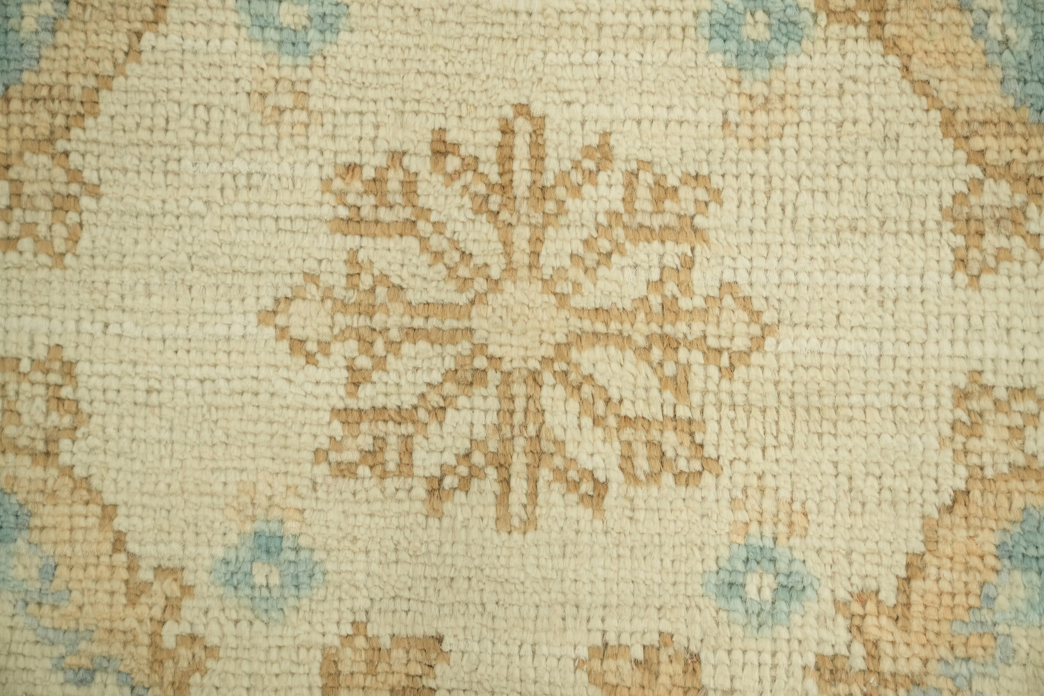Vegetable Dye Oushak Turkish Accent Rug 2x4