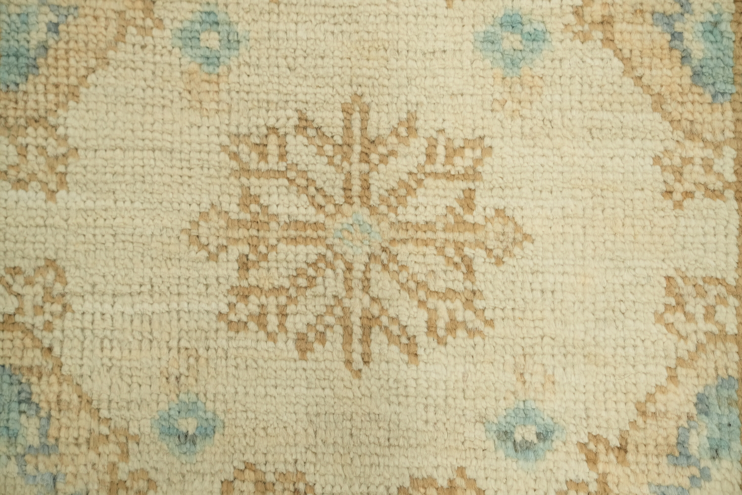 Wool Oushak Vegetable Dye Foyer Rug 2x4