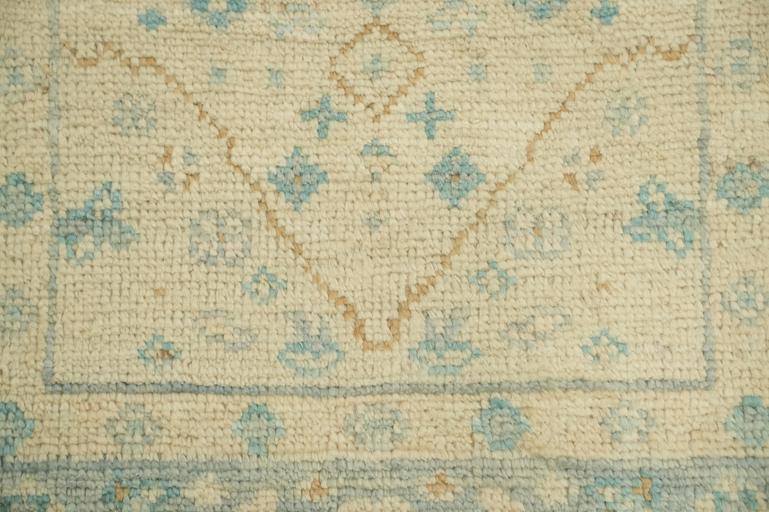 Vegetable Dye Oushak Turkish Accent Rug 2x4