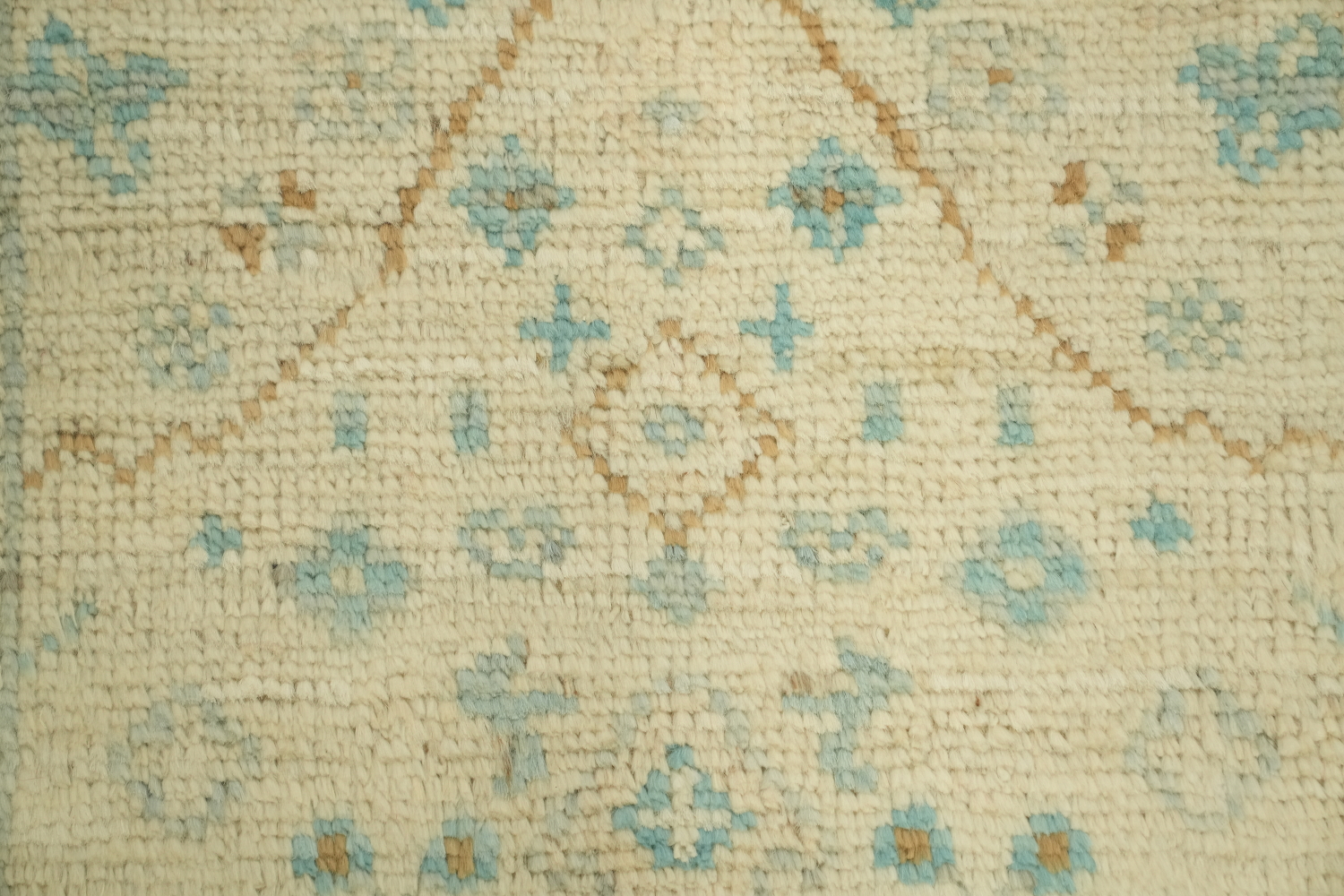 Traditional Blue Beige Floral Pattern Oushak Turkish Rug for Elegant Spaces 2x4 ft
