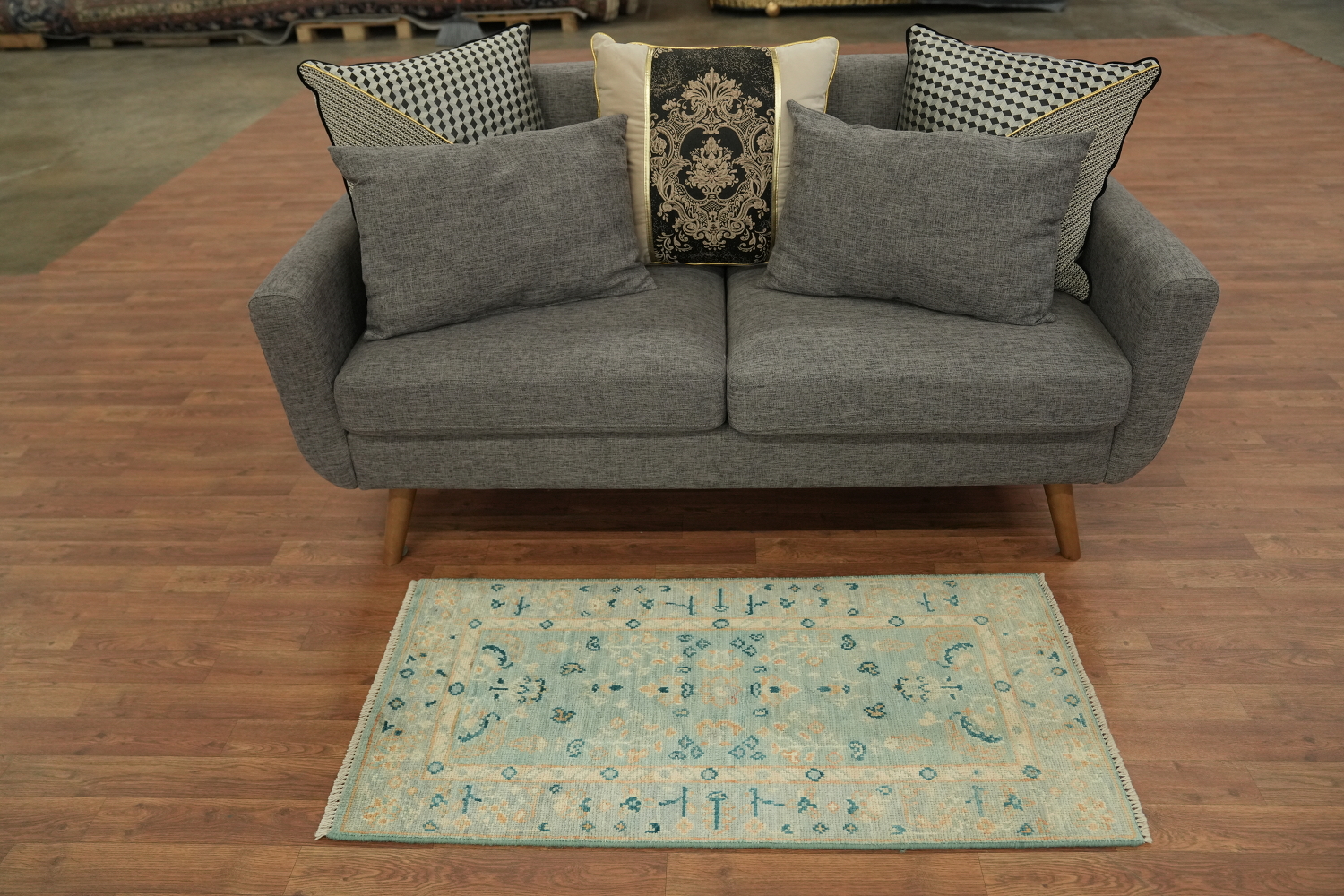 Oushak Turkish Blue and Beige Rug Perfect for Modern and Vintage Spaces 2x4 ft