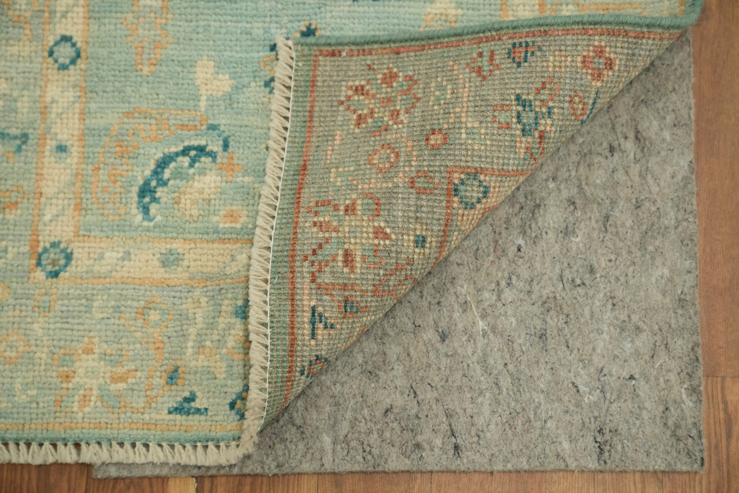 Oushak Turkish Blue and Beige Rug Perfect for Modern and Vintage Spaces 2x4 ft