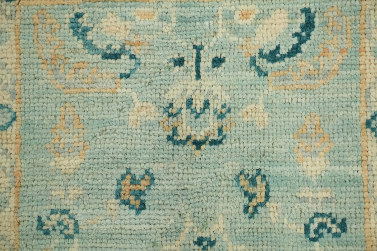 Oushak Turkish Blue and Beige Rug Perfect for Modern and Vintage Spaces 2x4 ft