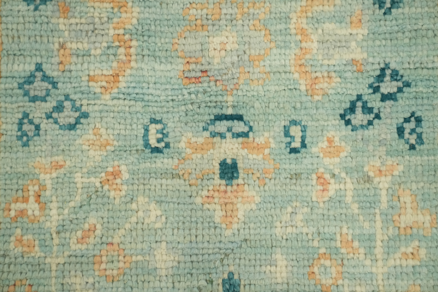 Oushak Turkish Blue and Beige Rug Perfect for Modern and Vintage Spaces 2x4 ft