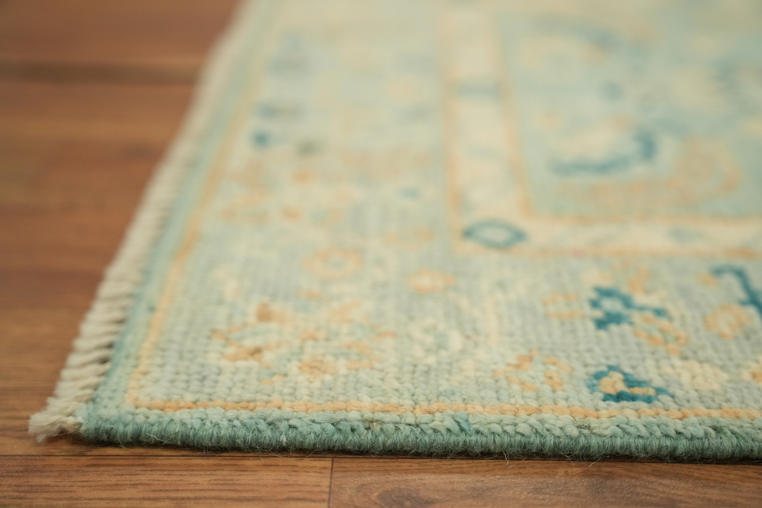 Oushak Turkish Blue and Beige Rug Perfect for Modern and Vintage Spaces 2x4 ft