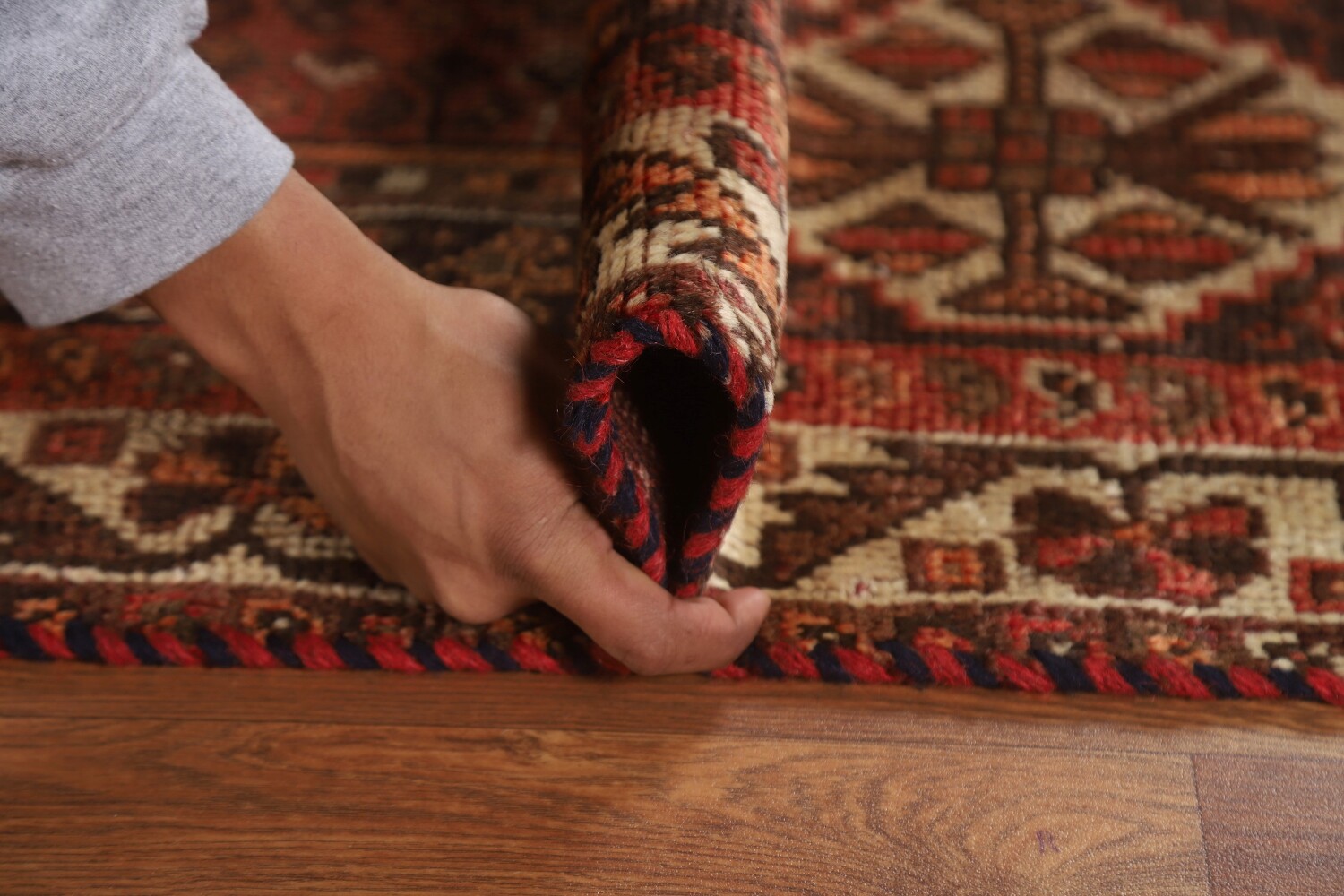 Antique Vegetable Dye Shiraz Persian Rug 5x7