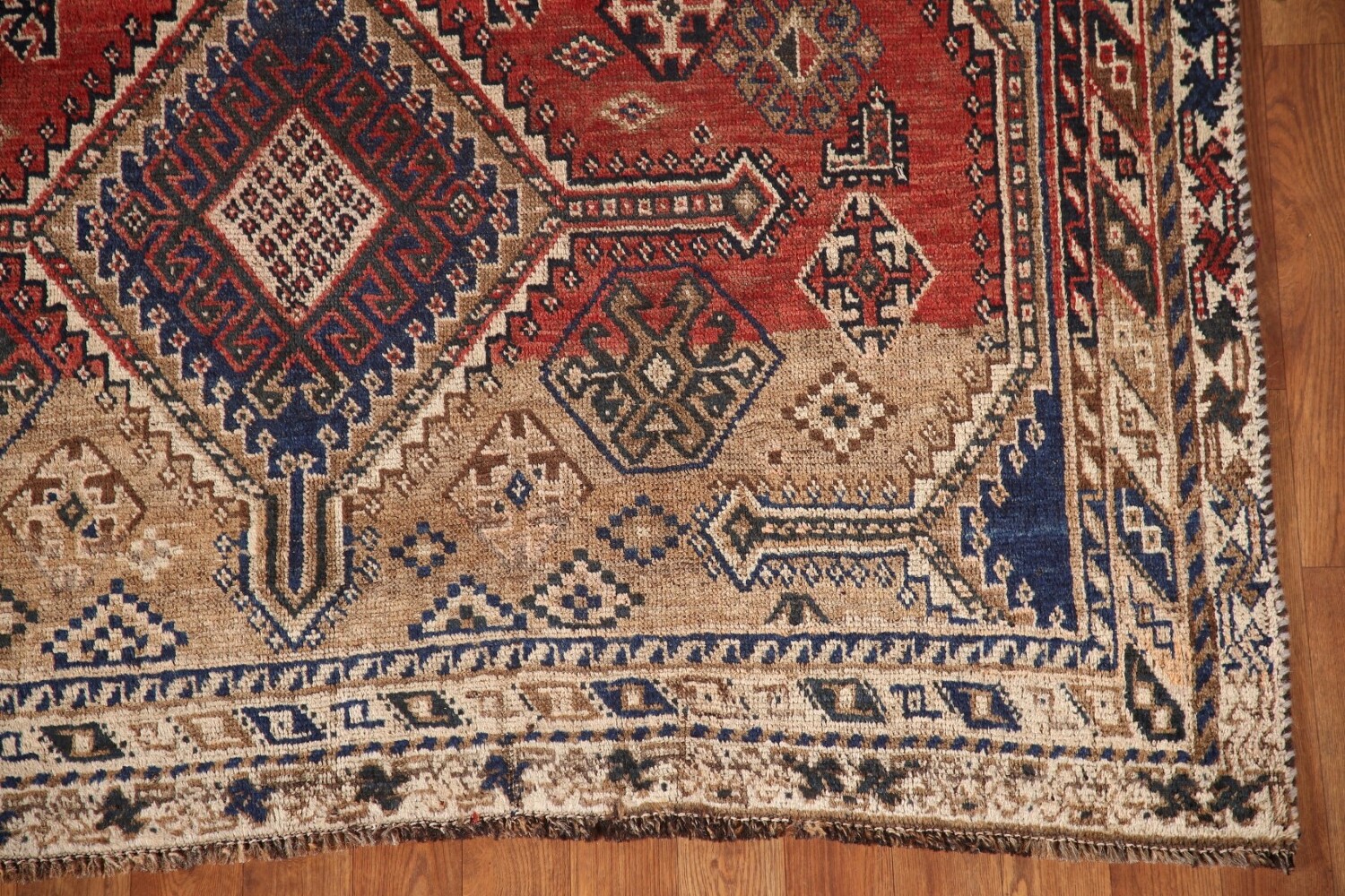 Antique Vegetable Dye Qashqai Persian Rug 5x7