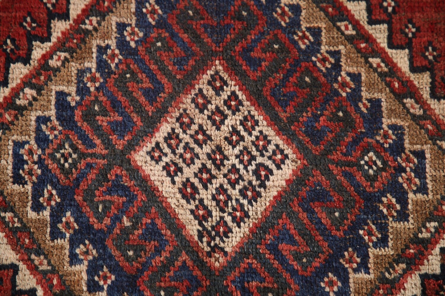 Antique Vegetable Dye Qashqai Persian Rug 5x7