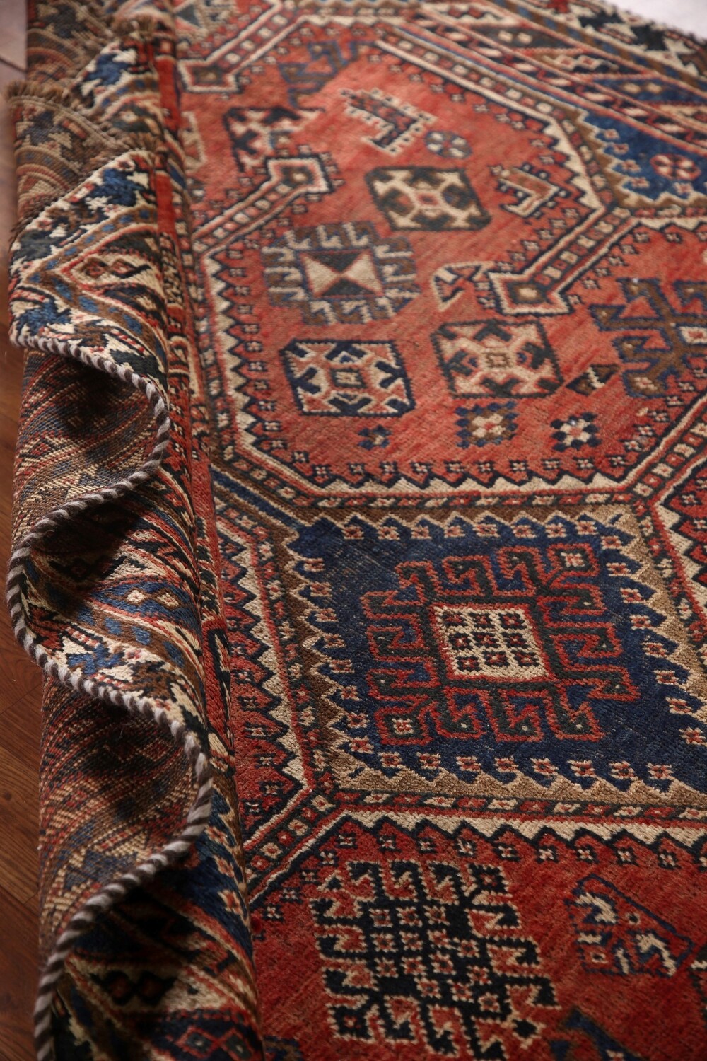 Antique Vegetable Dye Qashqai Persian Rug 5x7