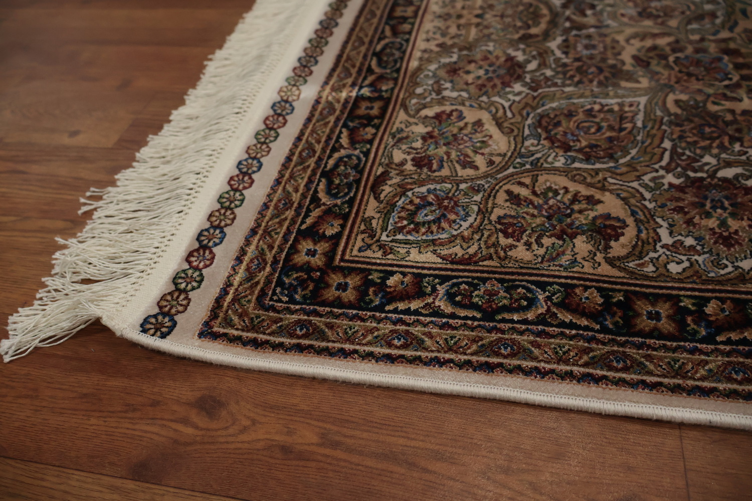 Exquisite Qum Area Rug 7x10 with Captivating Detailed Symmetry