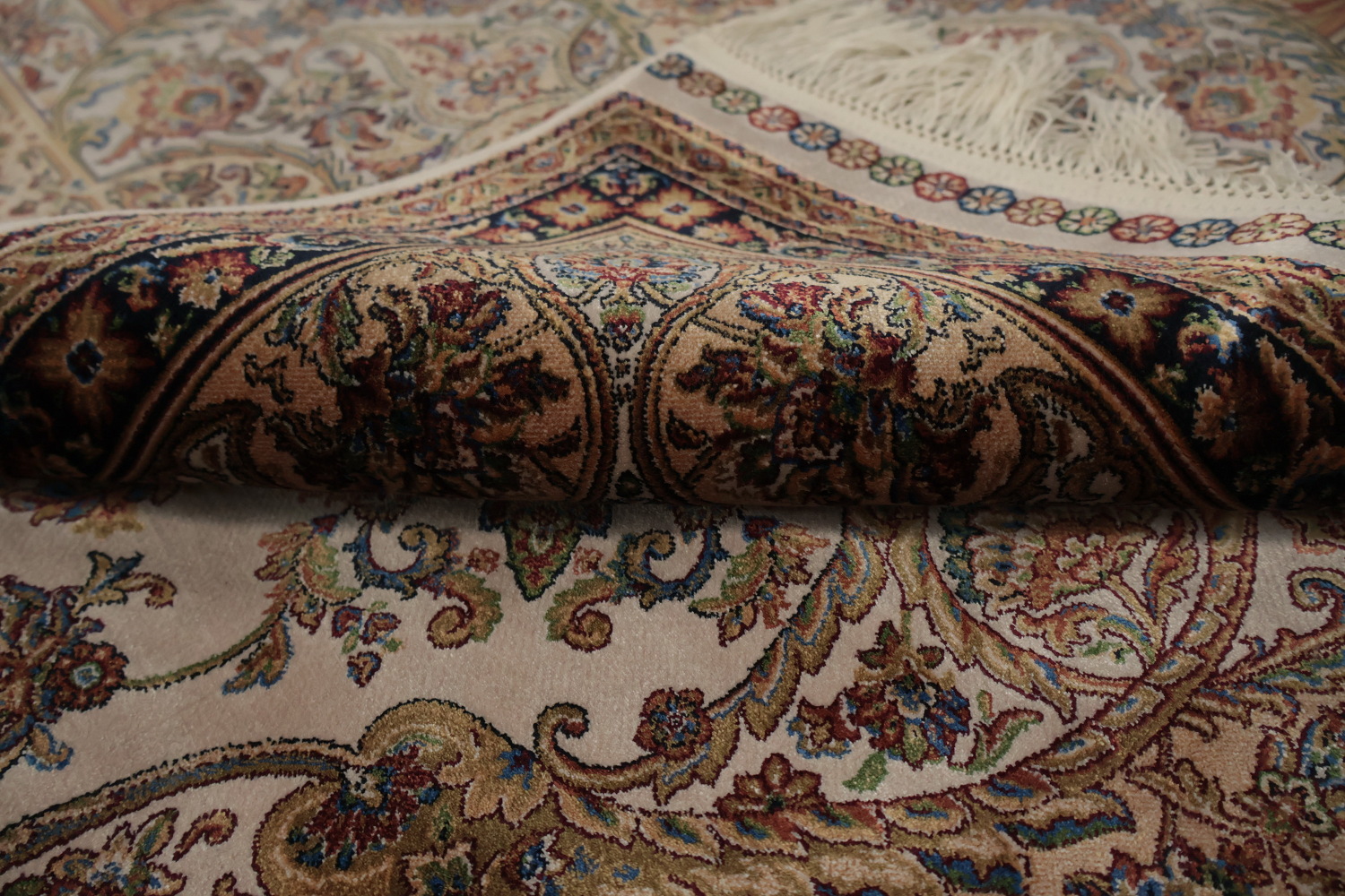Exquisite Qum Area Rug 7x10 with Captivating Detailed Symmetry