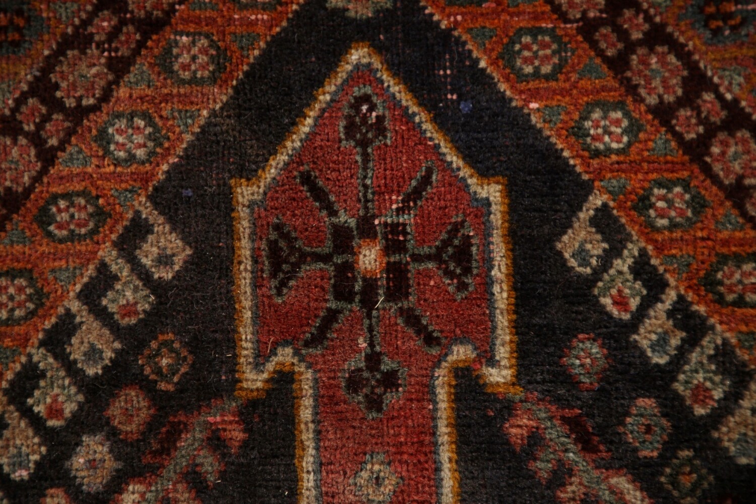 Antique Vegetable Dye Shiraz Persian Area Rug 7x10