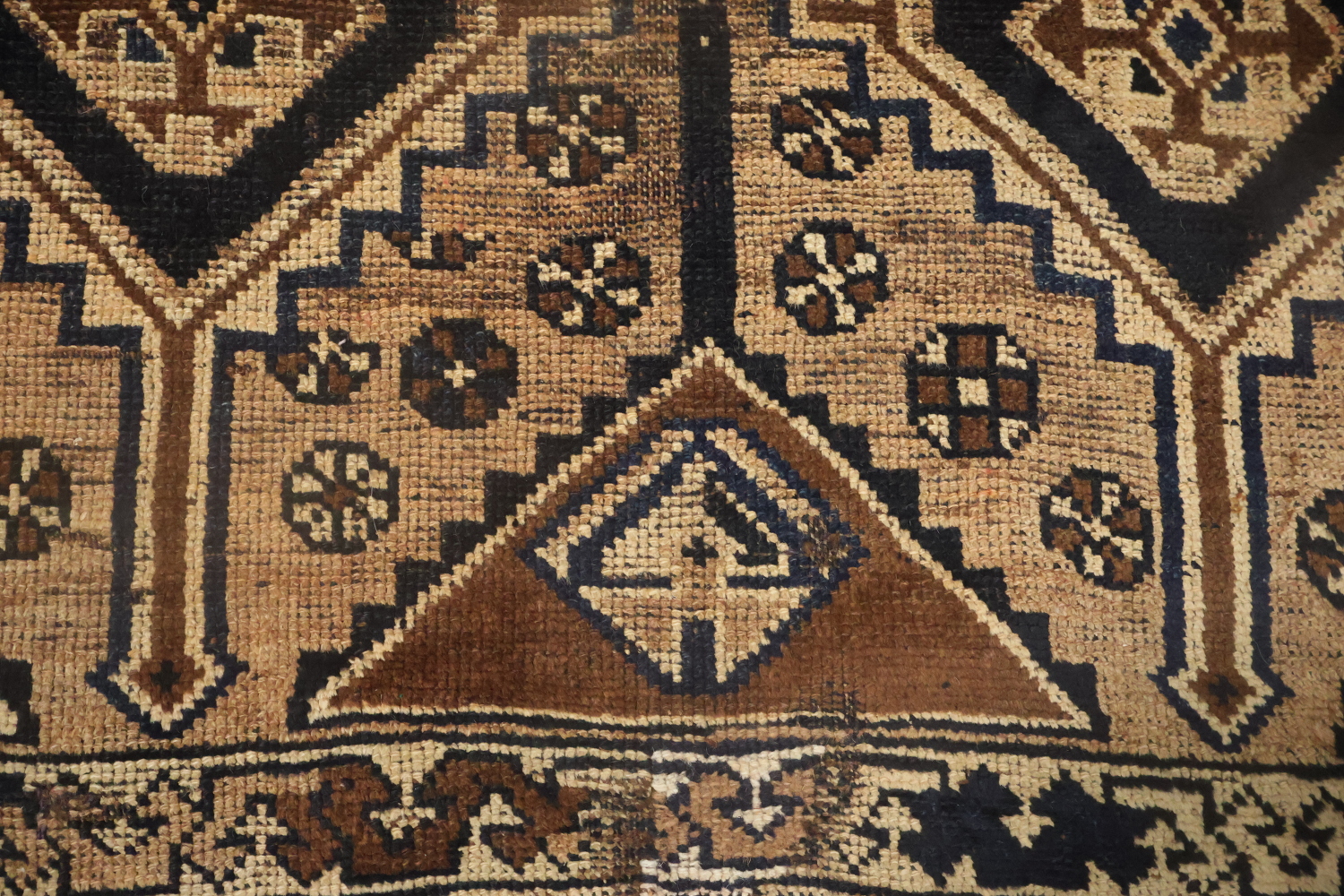 Geometric Wool Qashqai Persian Area Rug 5x9