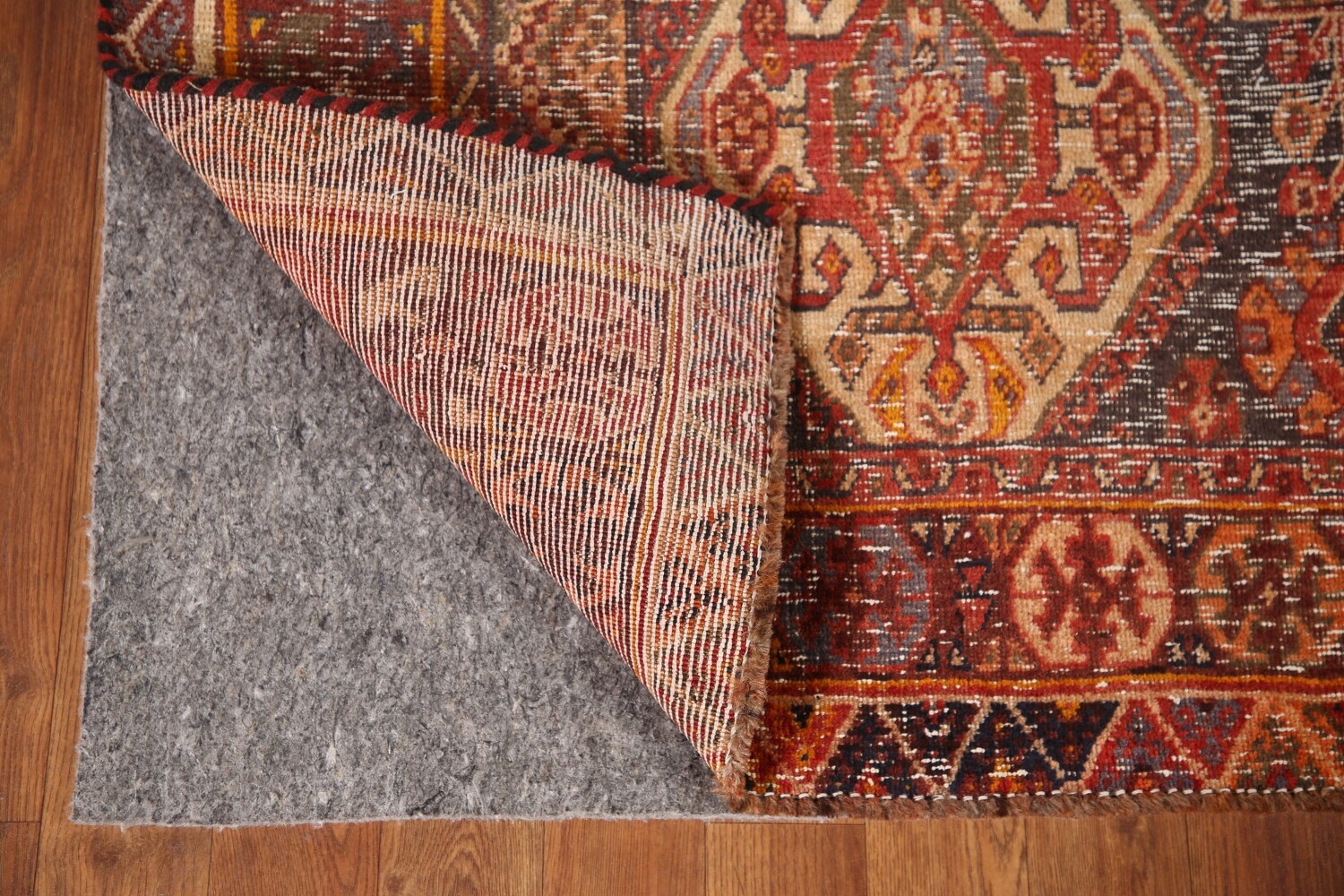 Antique Shiraz Persian Area Rug 5x8