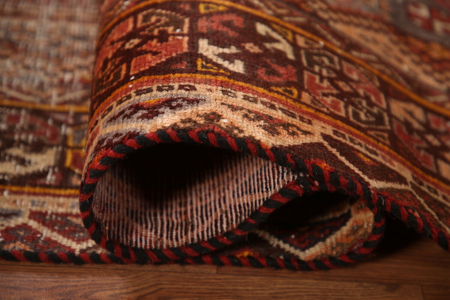 Antique Shiraz Persian Area Rug 5x8