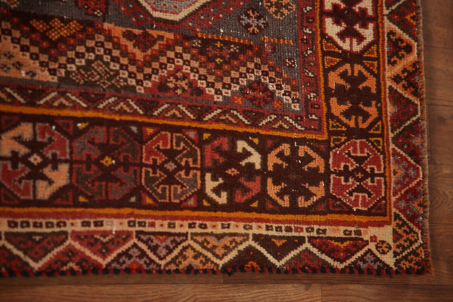 Antique Shiraz Persian Area Rug 5x8