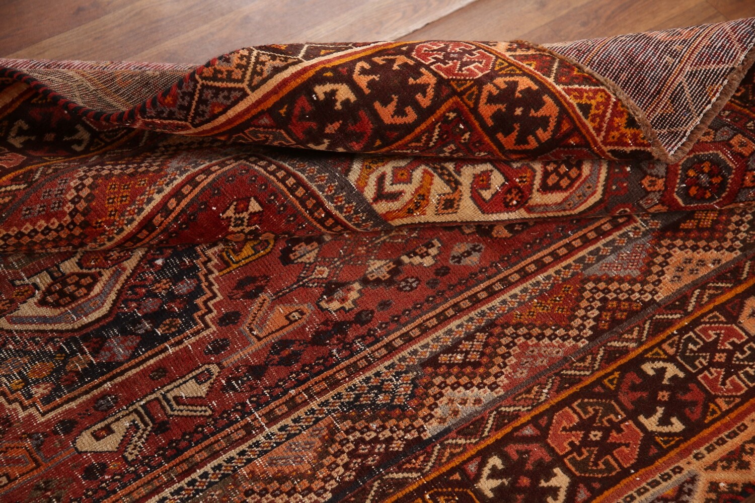 Antique Shiraz Persian Area Rug 5x8