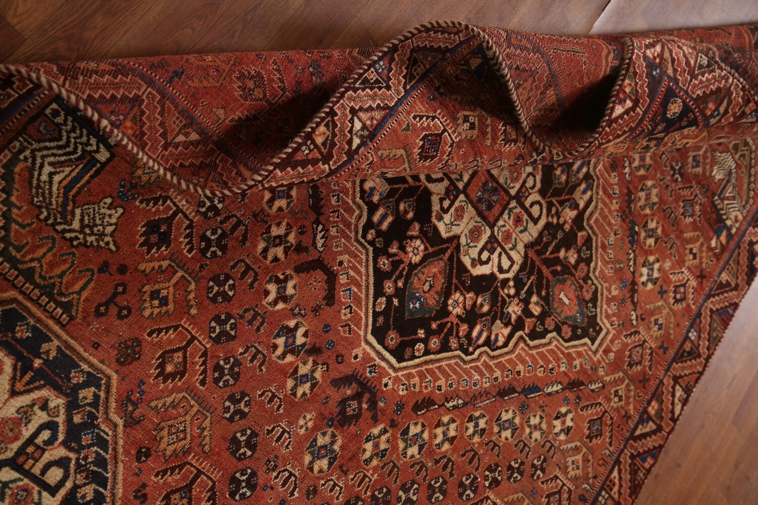 Antique Vegetable Dye Shiraz Persian Area Rug 5x8