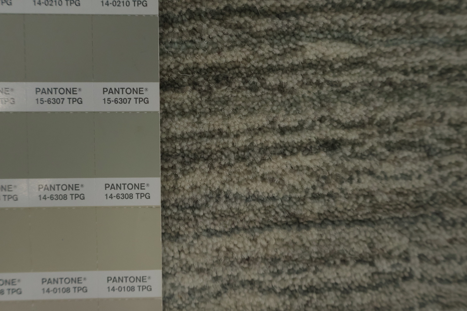 Minimalist Gabbeh Area Rug 8x10 with Subtle Border Accents