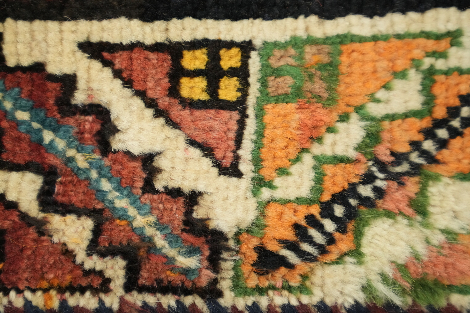 Geometric Shiraz Persian Rug 4x7