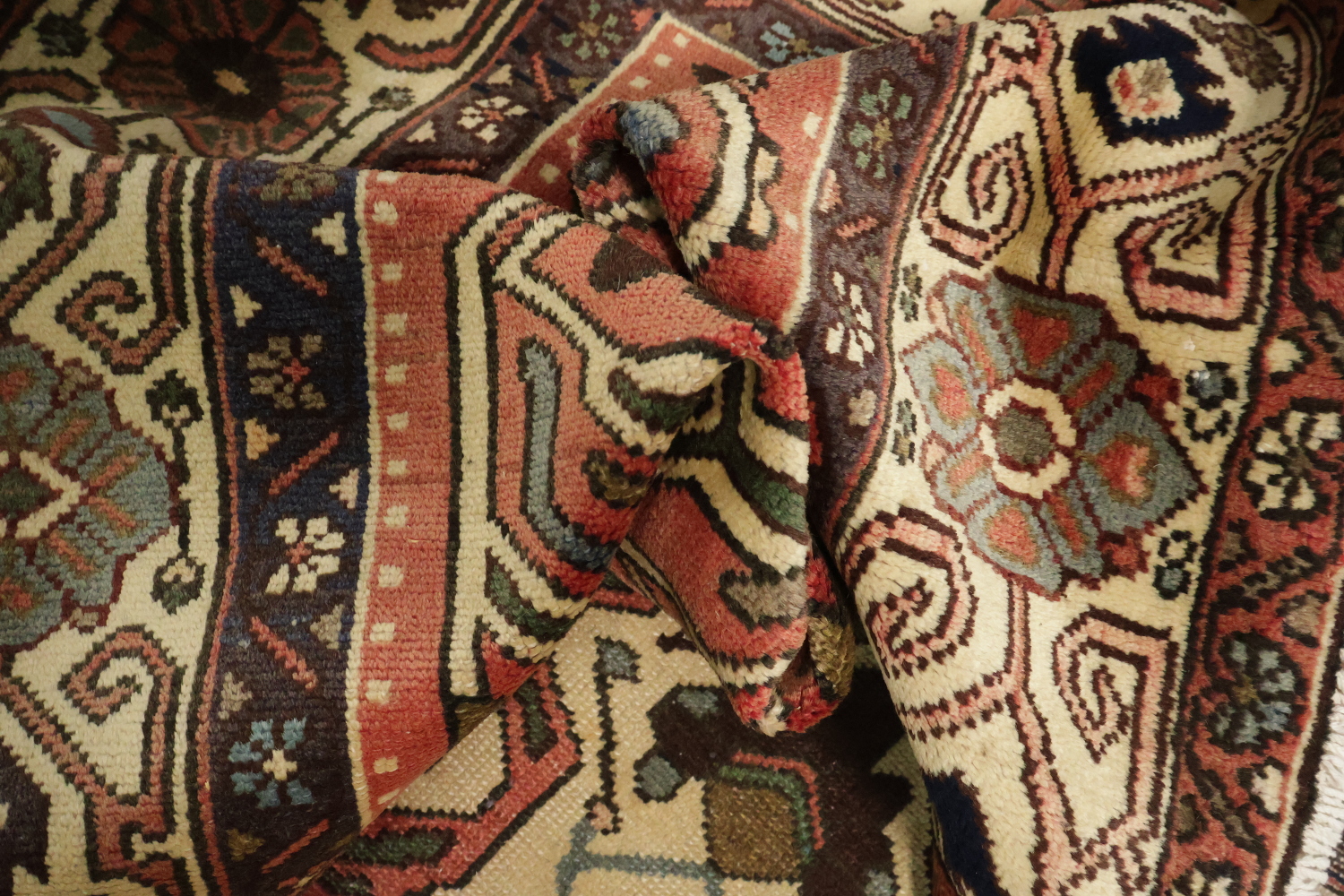 Geometric Bakhtiari Persian Area Rug 7x10
