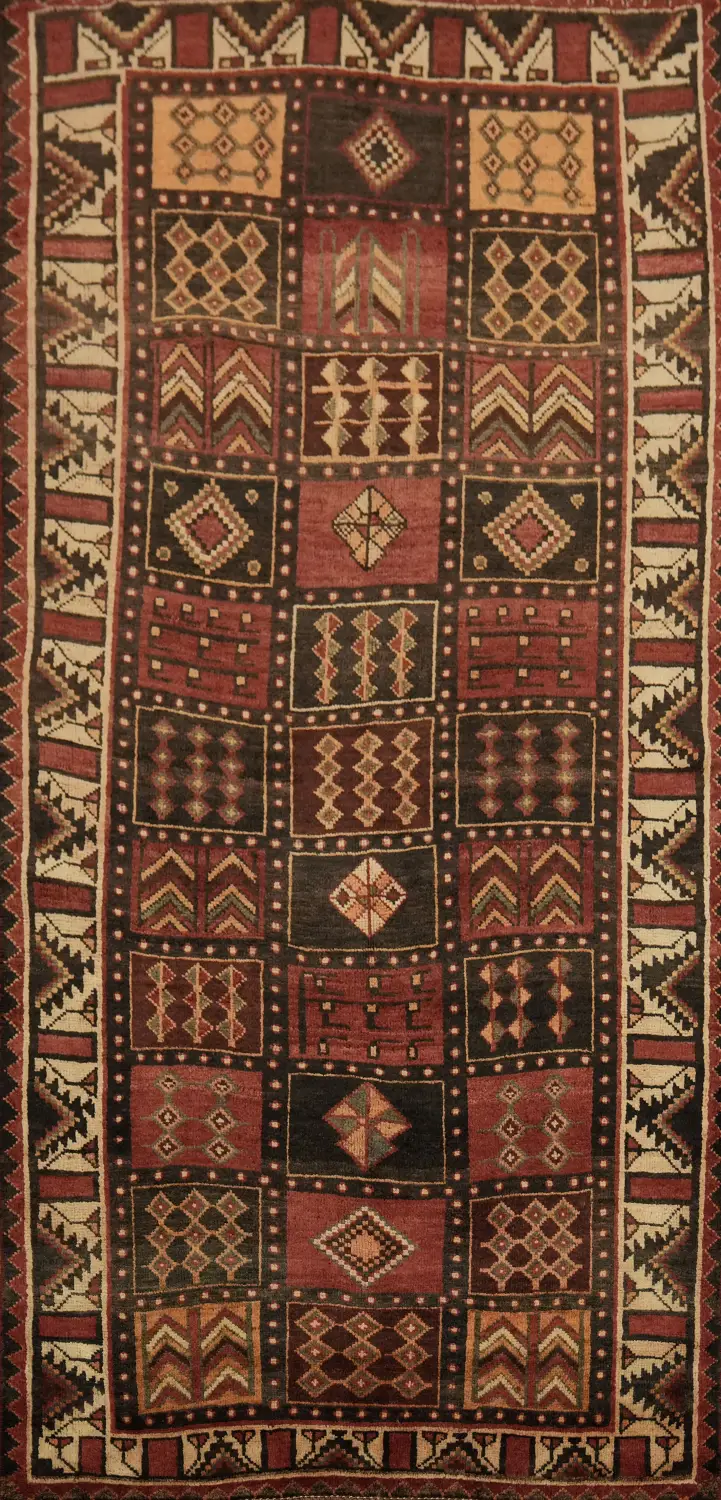 Vintage Garden Design Bakhtiari Persian Rug 4x8