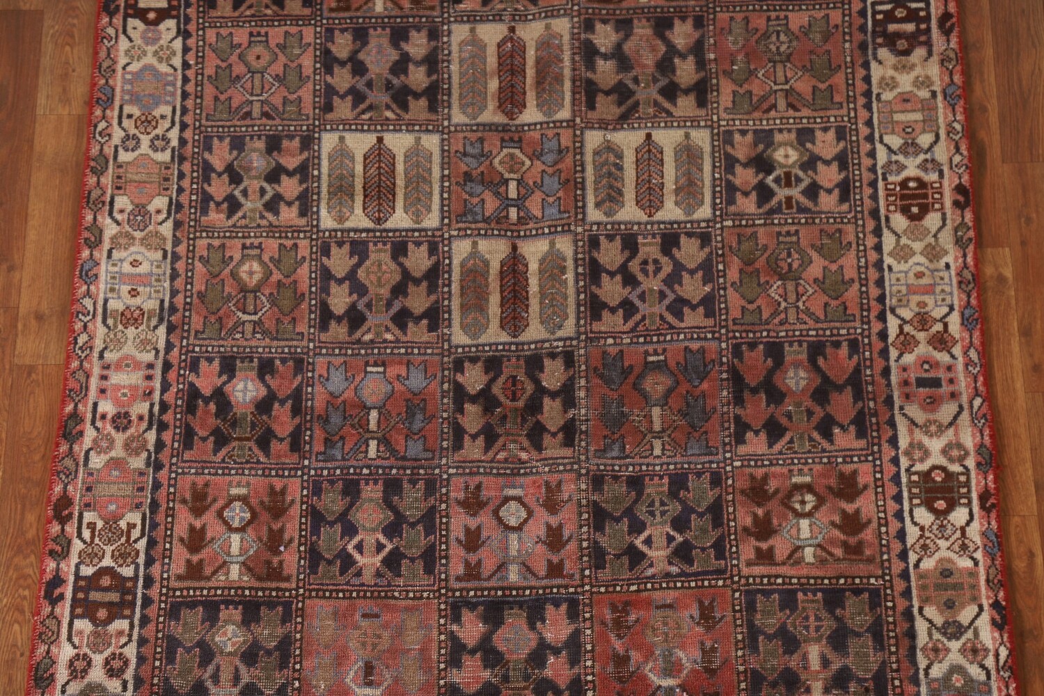 Garden Design Bakhtiari Persian Area Rug 5x9
