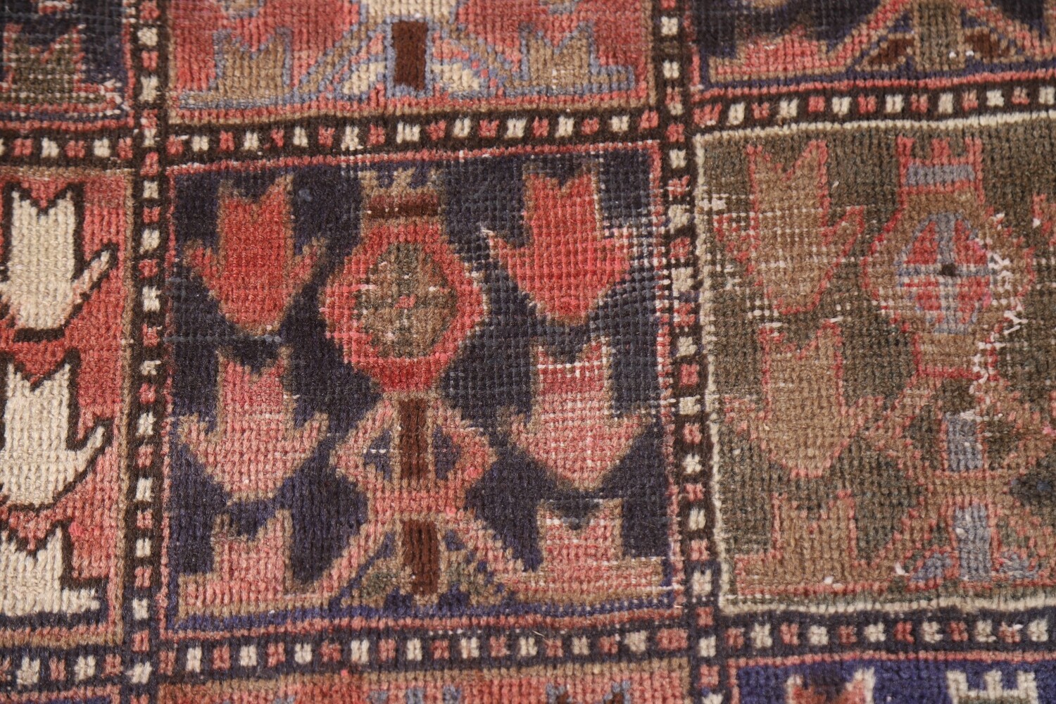 Garden Design Bakhtiari Persian Area Rug 5x9