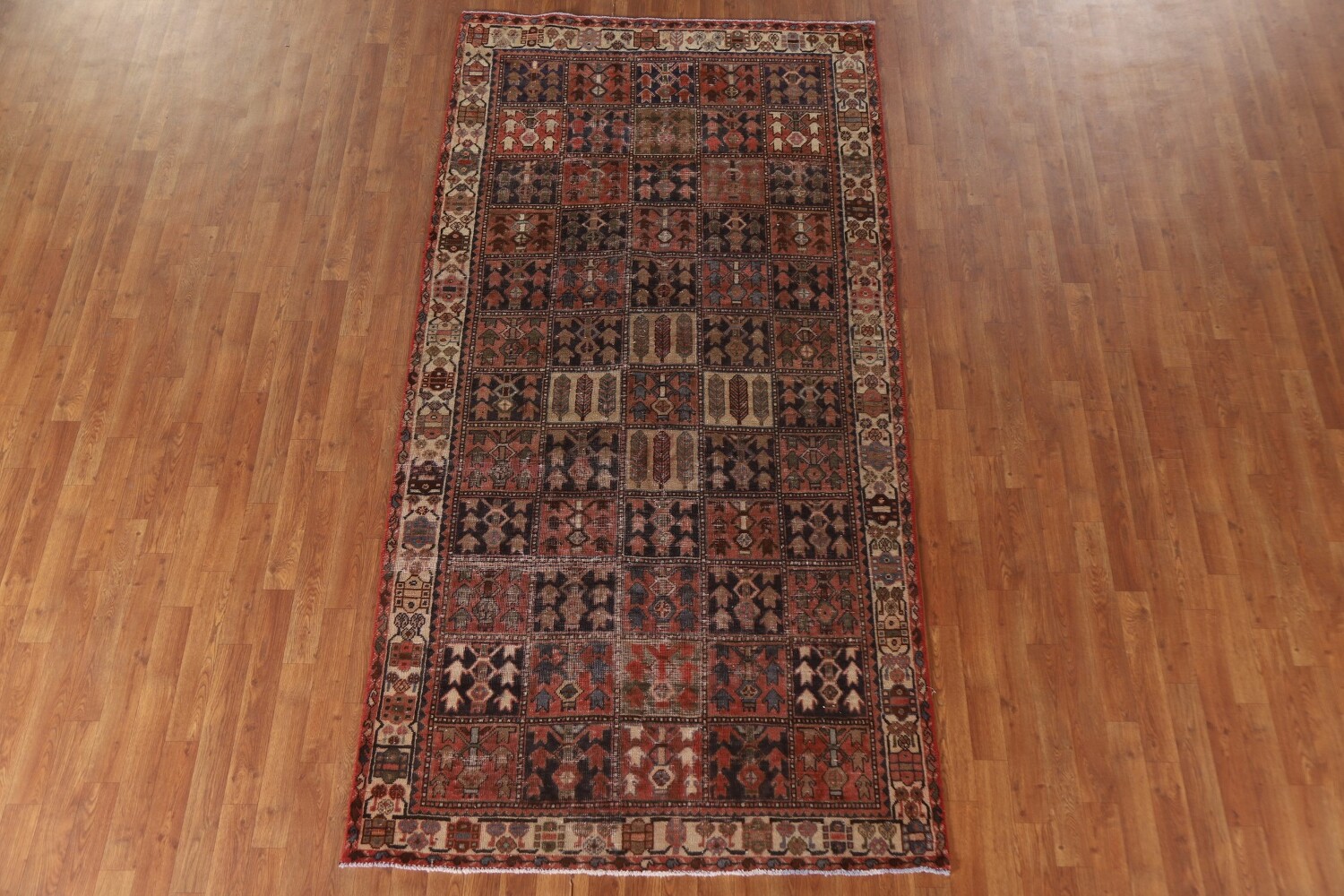 Garden Design Bakhtiari Persian Area Rug 5x9