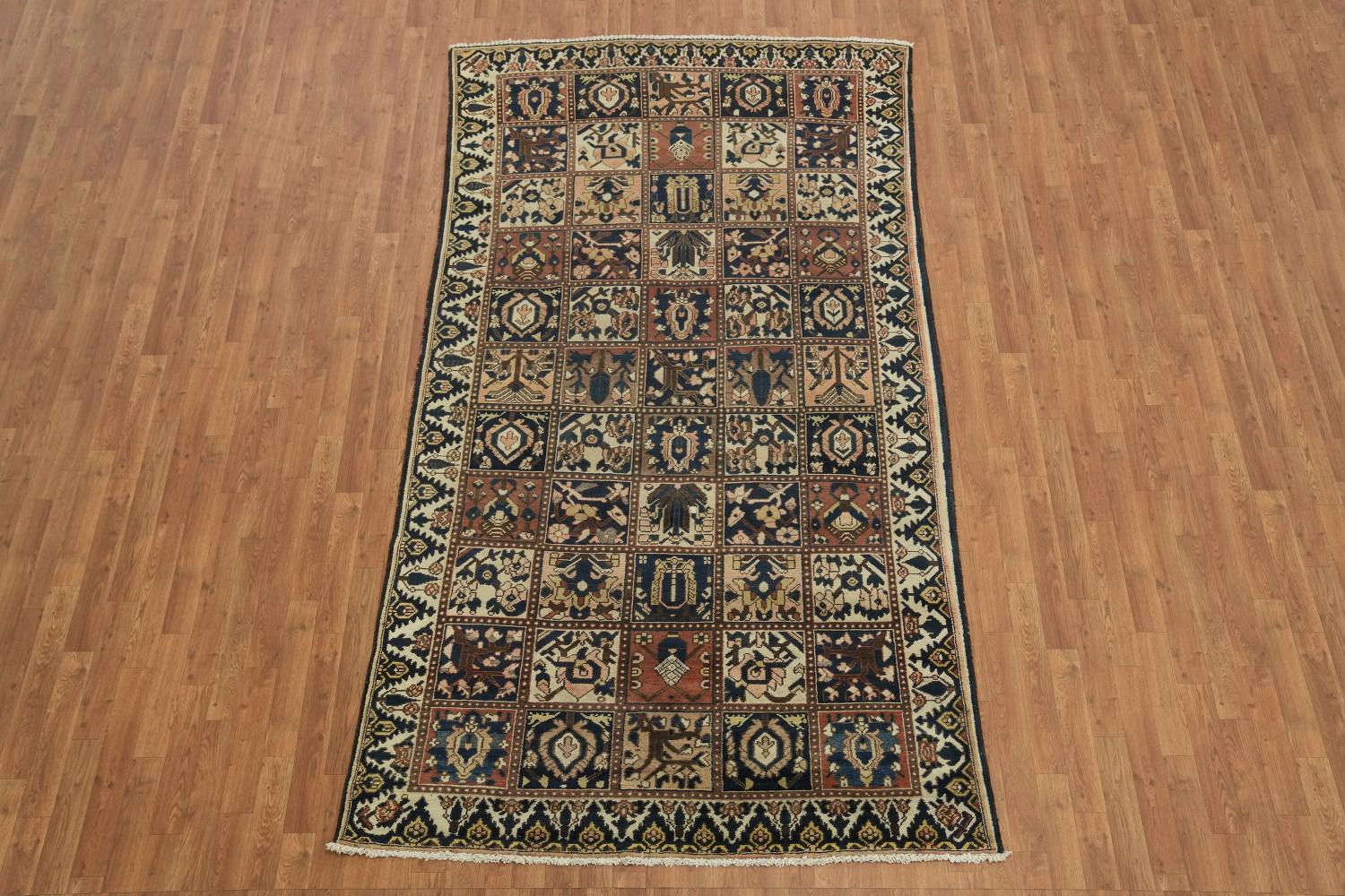 Garden Design Bakhtiari Persian Area Rug 5x10